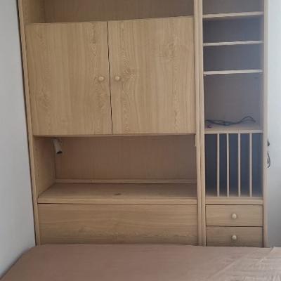 Schrank mit Ablage - thumb