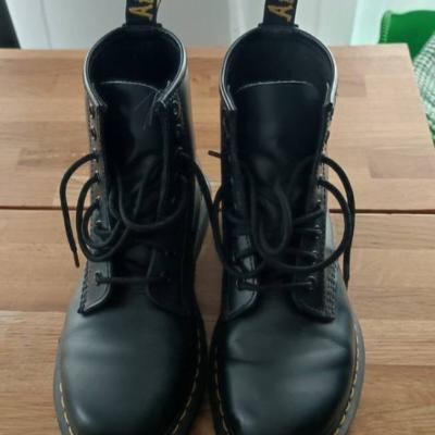 Dr. Martens Schuhe - thumb