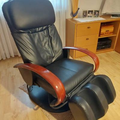 Neuwertiger Massagesessel aus Leder - thumb