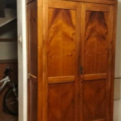 Kleiderschrank oldtimer - thumb