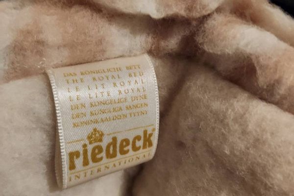 Riedeck königliches  Bett ,zwei Oberbetten und Kopfkissen