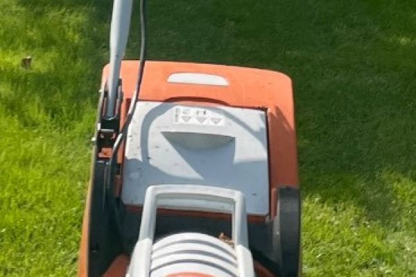 Stihl Akku- Rasenmäher