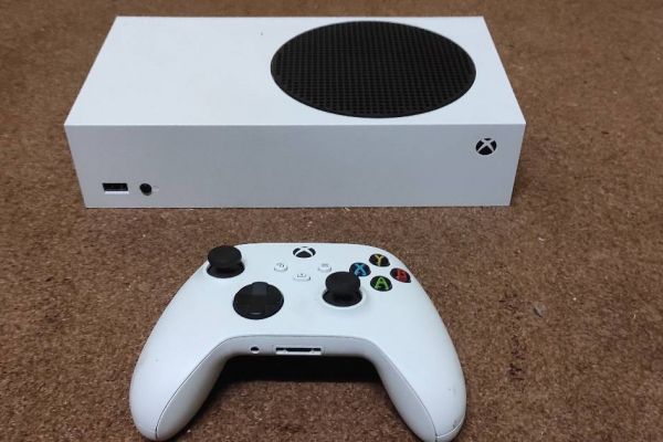 Xbox series s   weiß