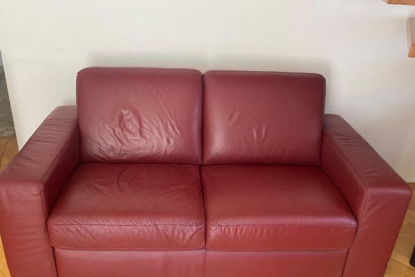 Sofa fast neu