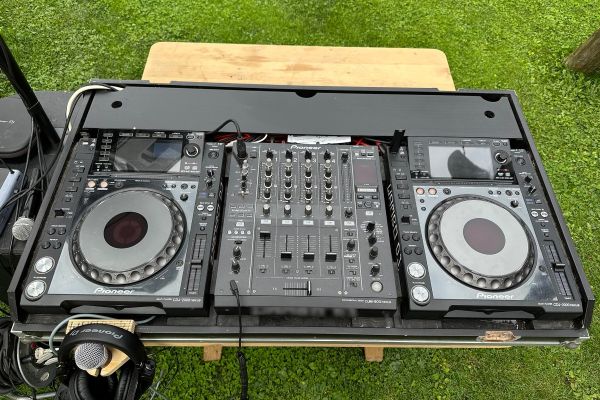 Pioneer DJ-Set – 2x CDJ-2000 Nexus und DJM-900 Nexus