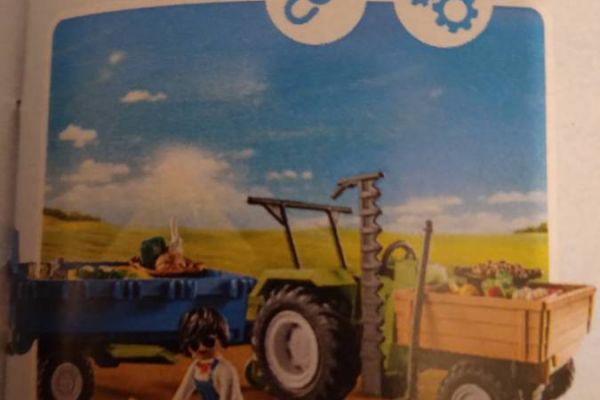 Playmobil Traktor mit Anhänger