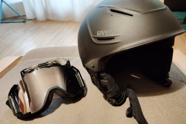 Helm und Skibrille Uvex