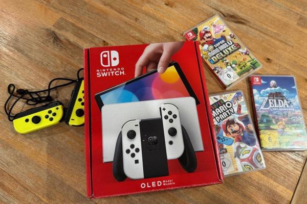 Nintendo Switch OLED O LED inclusi giochi e controller