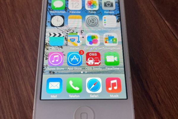 Apple iPhone 4 - 8GB - Bianco (Sbloccato) - Ottima condizione