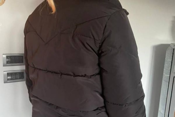 Schwarze Bomberjacke für Damen günstig zu verkaufen.