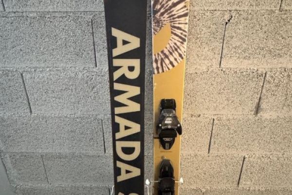 Schi Armada Skis Zero Whitwalker mit Bindung