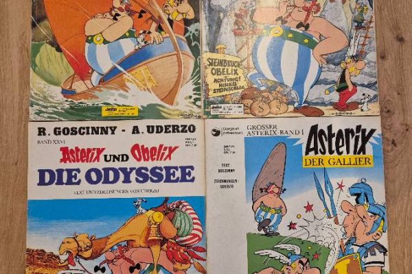 4 Bände Asterix Comics aus 1990ern