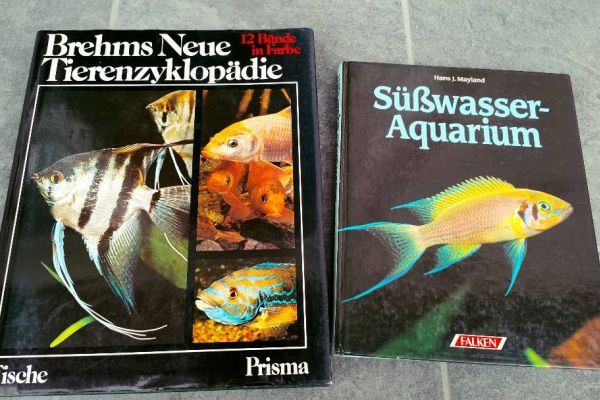 2 große Bücher über Aquarium & Fische