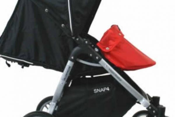 Fußschutz für Kinderwagen Valco Baby Snap 4 schwarz