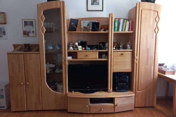 VERSCHENKE/REGALASI - Wohnzimmerschrank in Erle massiv