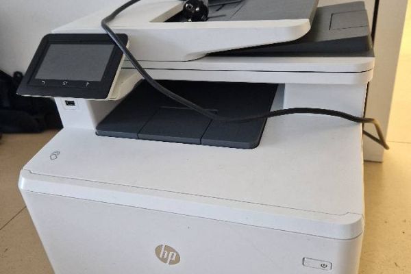 Farbdrucker HP Laserjet pro MFP M477fdw