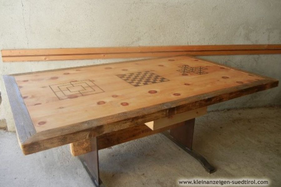 Holz Spieltisch (Handgemacht) - Bild 1