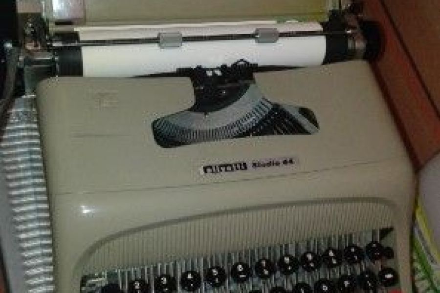 Studio Olivetti 44 - Bild 1