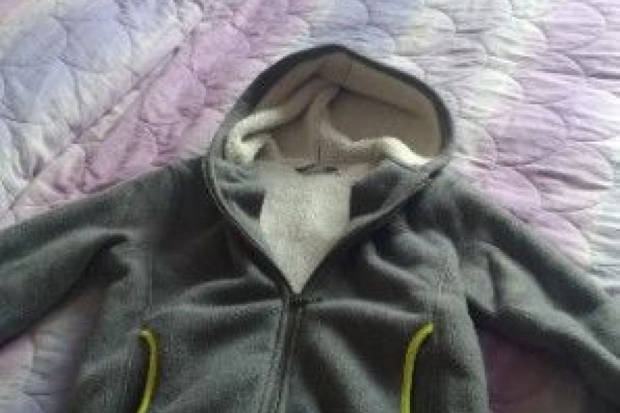 Winterjacke Sweatjacke mit Fell - 10 Jahre - Bild 1