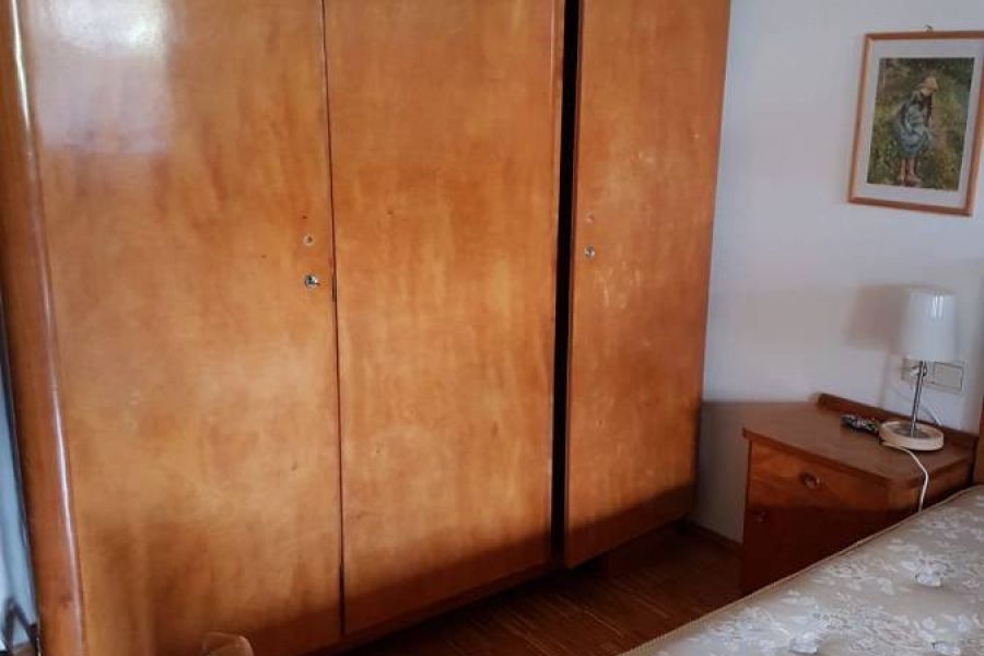 Antiker Schrank Massivholz - Bild 1