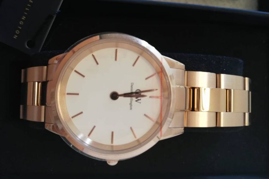 Daniel Wellington Damen Uhr  (NEU, noch mit Schutzfolie) - Bild 1