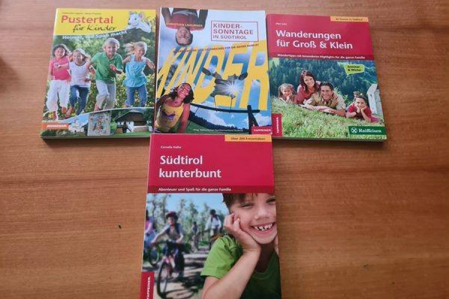 Bücher: Wandern Buch. Siehe das Preis unten - Bild 1