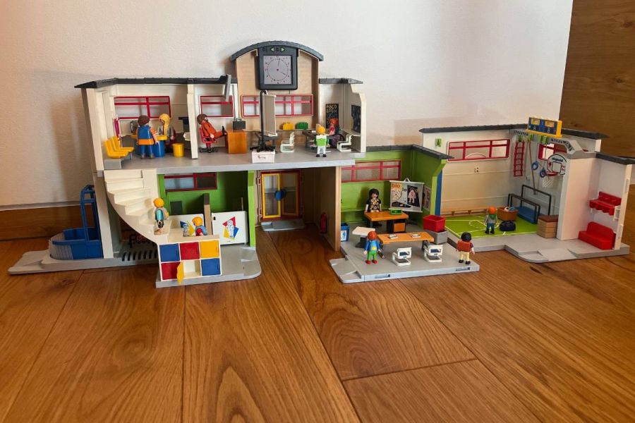 Playmobil "Große Schule" - Bild 1