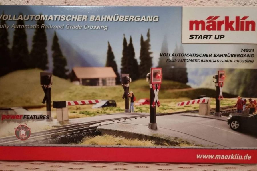 Märklin Vollautomatischer Bahnübergang 74924 - Bild 1