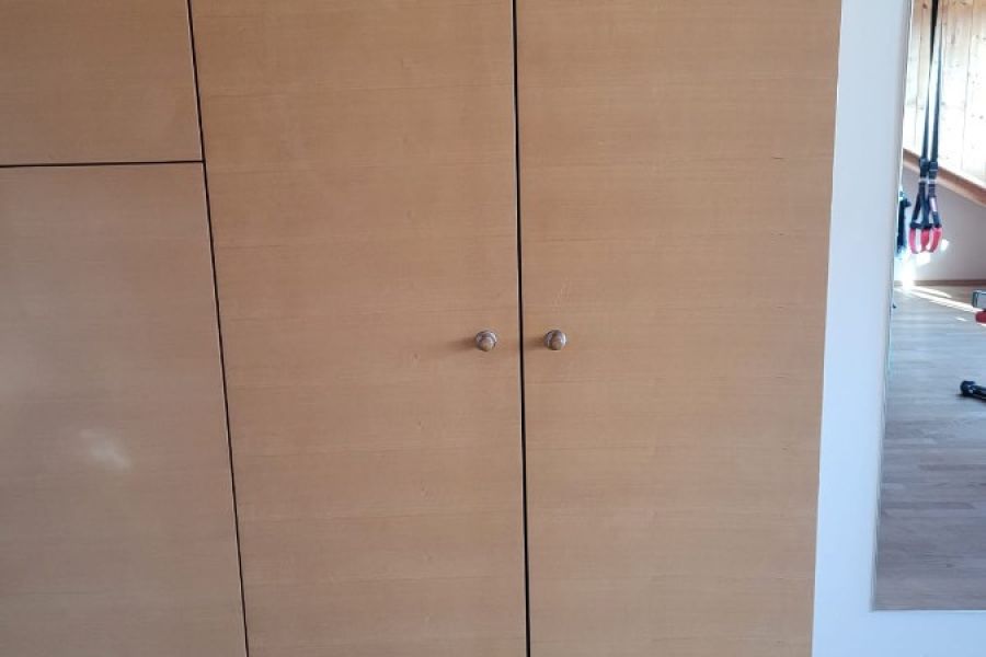 Kleiderschrank - Bild 2